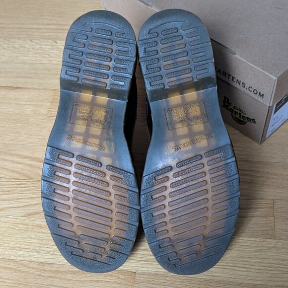 Dr. Marten's 2976 Women's Yellow Stitch Smooth Leather Chelsea Boots - Size 9 - Picture 6 of 6